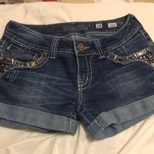 MISS ME SHORTS!!!!! Size 28